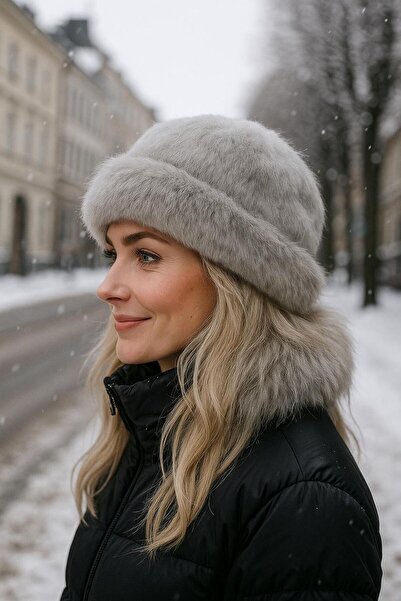 FELLMENS Grey Soft Textured Plush Neck Collar and Earflap Women's Hat
