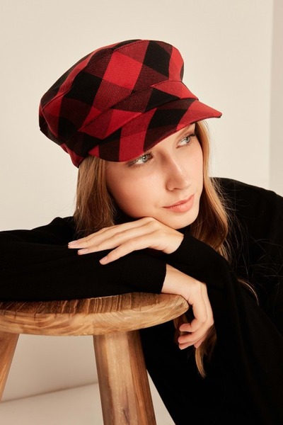 ibeeka Plaid Patterned Red Cap