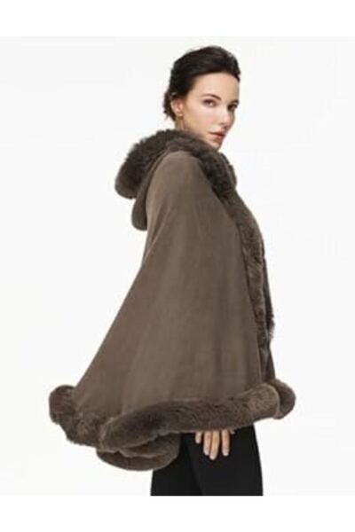 lamsat fn A sophisticated winter fur shawl for a warm, feminine look; warmth and luxury in one piece.