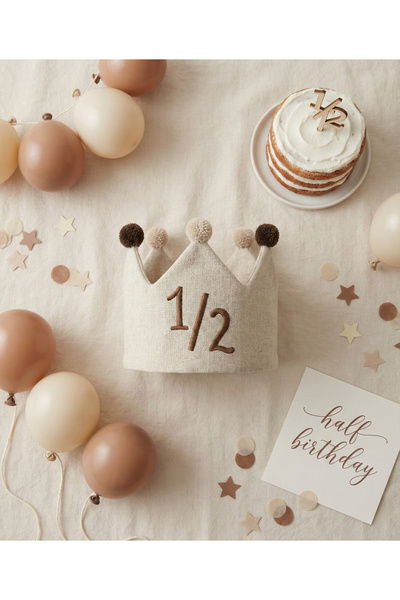Fiyonka 1/2 Half Birthday - Yarım Yaş Nakışlı Bebek Tacı - Half Birthday Tacı - Kahve/Krem