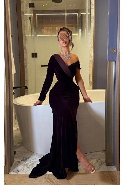 RUANI BIUTI Luxurious evening dress – attractive design