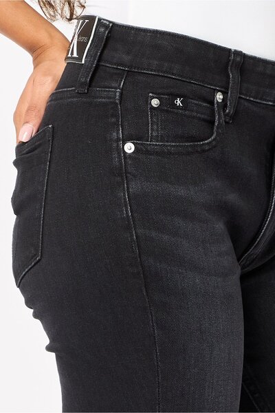 Calvin Klein Jeans Women Regular Fit Washed Stretchable Denim Jeans, Black