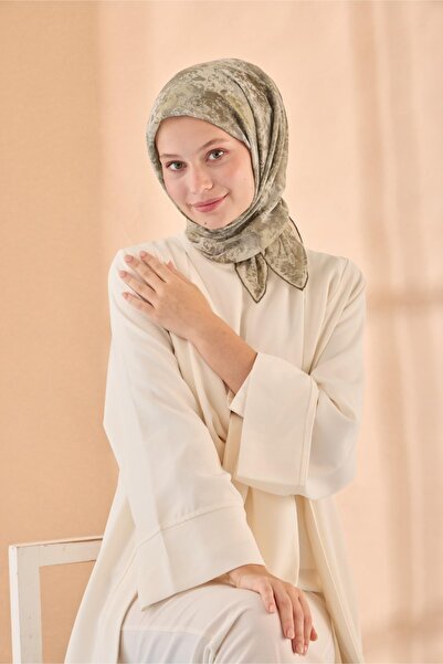 Silk Home Φουλάρι από οργανικό βαμβάκι με ραμμένες χειροποίητες άκρες με σχέδιο κήπου με χαμομήλια