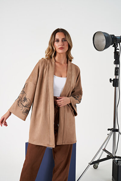 MİA NOURA Women's Oversize Kimono with Sleeves and Embroidered Back in Suede Fabric