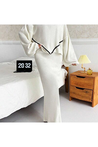 EFENDİX Triangle-Detail Knitwear Set with Rose Stitching