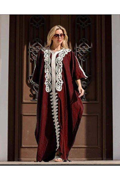 outline A reception jalabiya made of luxurious Egyptian cotton