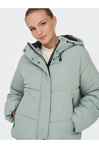 ONLY Γυναικείο ONLMAGGI SHORT PUFFER CC OTW O15349123-4764690