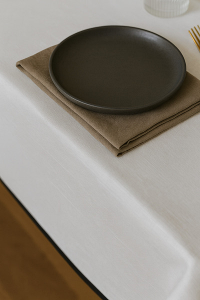 Mirilliahome Piped White Raw Linen Tablecloth - 4, 6 Seater and Square Table Options Available