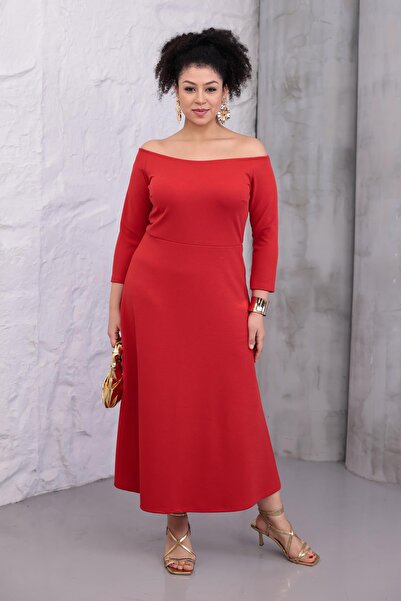 Madwilo Women's Red Boat Neck Three Quarter Sleeve Cupped Plus Size Stretchy Dress