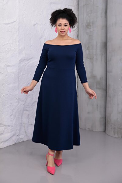 Madwilo Women's Navy Blue Boat Neck Three Quarter Sleeve Cupped Plus Size Stretchy Dress
