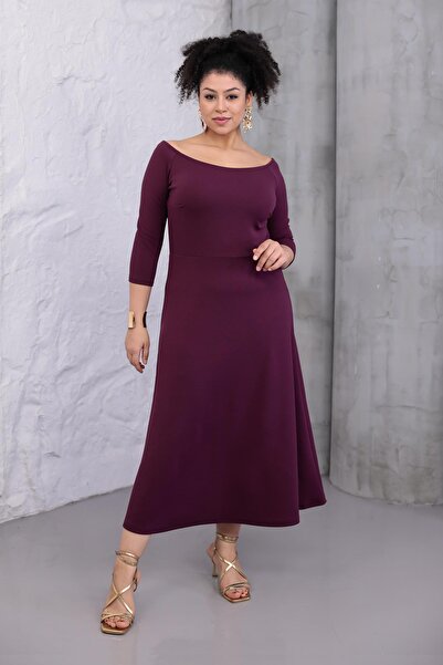 Madwilo Women's Purple Boat Neck Three Quarter Sleeve Cupped Plus Size Stretchy Dress