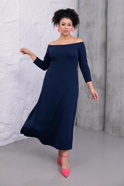 Madwilo Women's Navy Blue Boat Neck Three Quarter Sleeve Cupped Plus Size Stretchy Dress