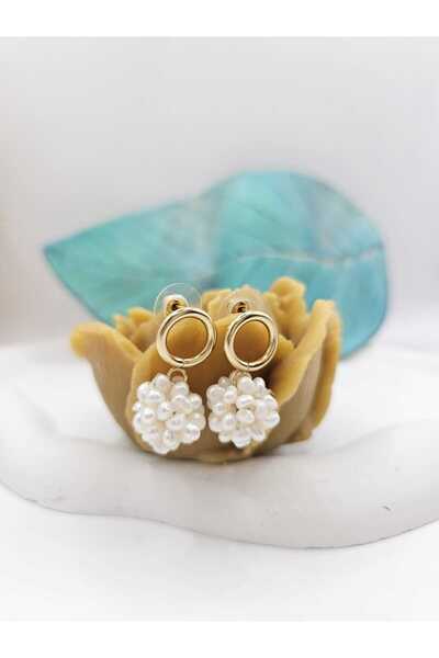 İNCİORA JEWELRY Gerçek Kum İncili Gold Halka Detaylı Çivi Küpe Paslanmaz Çelik– El Yapımı Zarif Tasarım