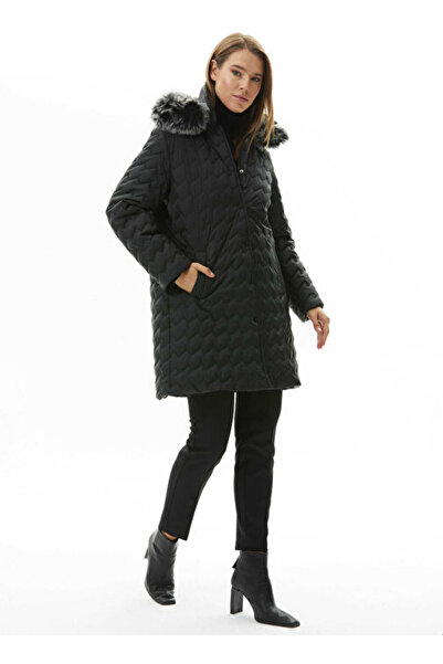 Selen Siyah Kadın Standart Kapitone Mont 25KSL6172