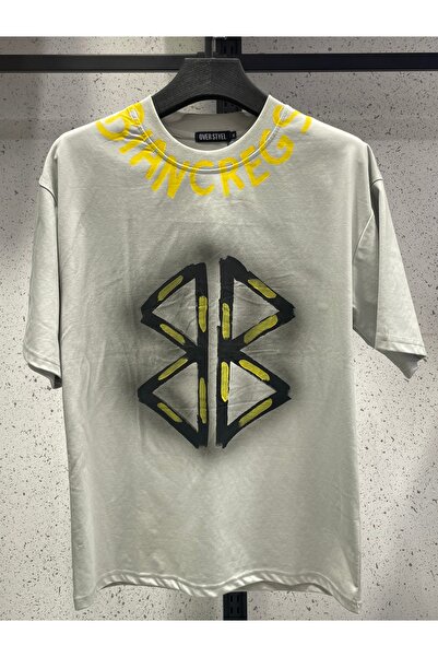 VAIA Men's oversized t-shirt with a modern geometric logo print and a distinctive youthful design.