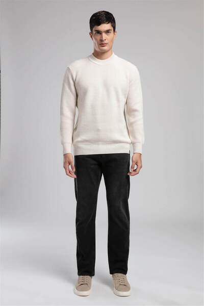 Lee Cooper سترة روبن للرجال بياقة نصفية لون إكرو