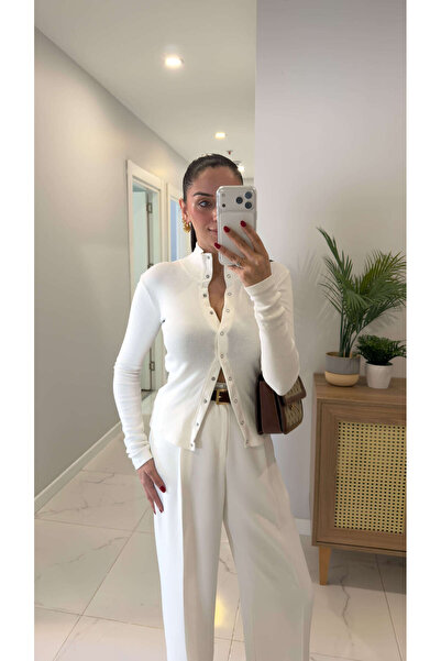 BİRCANÇİL Luysa Light Ecru High Neck Snap Button Blouse