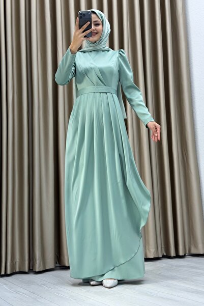 Matik Abiyem فستان سهرة من الساتان من زارا