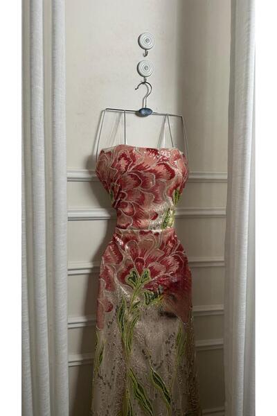 New Moon Elegant Printed evening dress with embossed trim and Barbie lining