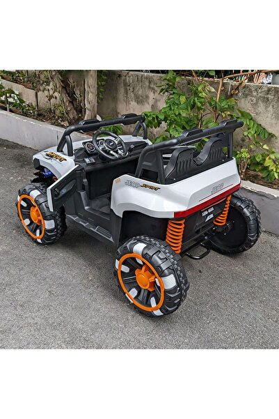 My modern game A four-wheeled sports Jeep with flashing lights, available in red, white, blue, and gray, 12 volts, suitable for ages 2 to 8 years.