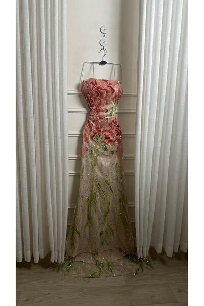 New Moon Elegant Printed evening dress with embossed trim and Barbie lining