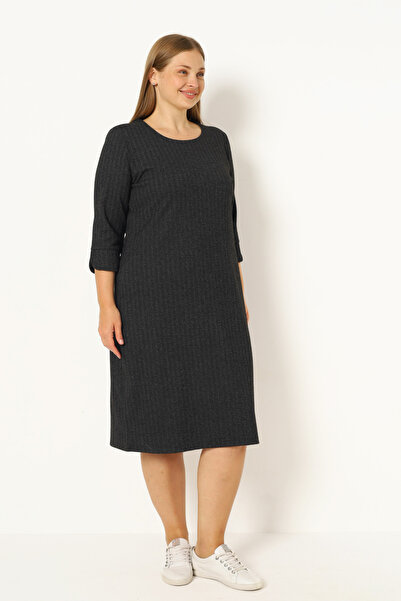 İntensive Women's Plus Size Anthracite Jacquard Pocketed Three Quarter Sleeve Wrap Dress