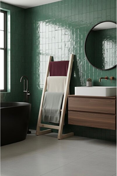 Banyo havluluğu, Havlu askısı, Havluluk.