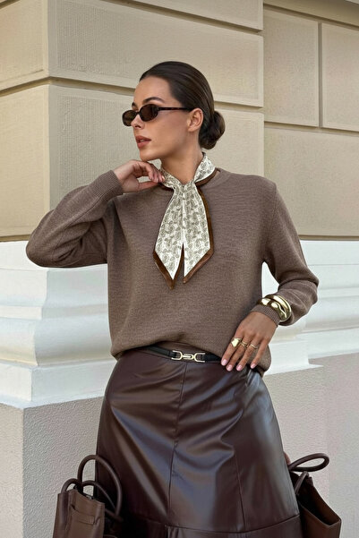 NEWCO Scarf Biscuit Collar Regular Knitwear Sweater