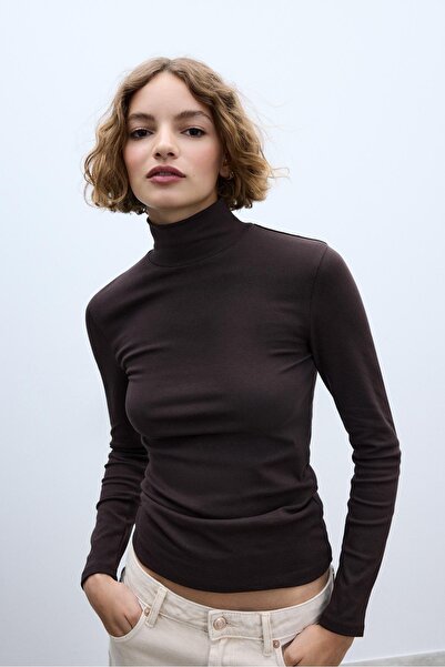 Stradivarius Basic high neck T-shirt