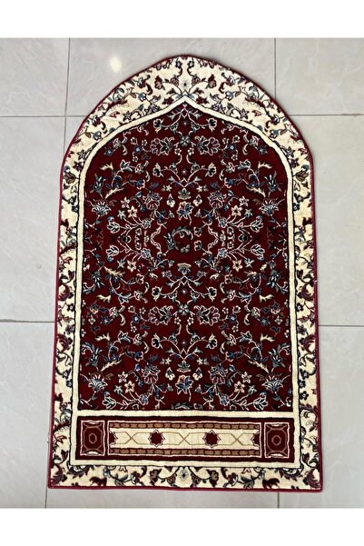 Generic Islamic prayer rug with patterns reminiscent of Haram rugs - 8 mm