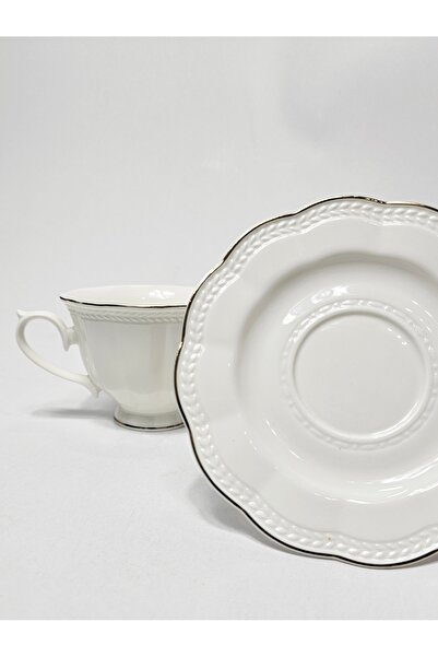 Casalina 2-piece set, cup and saucer, white ceramic with gold accents, 210 ml