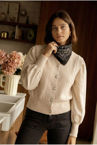 FEMELLE Women's Beige Knitwear with Knitted Sleeves and Fabric Buttons Cardigan