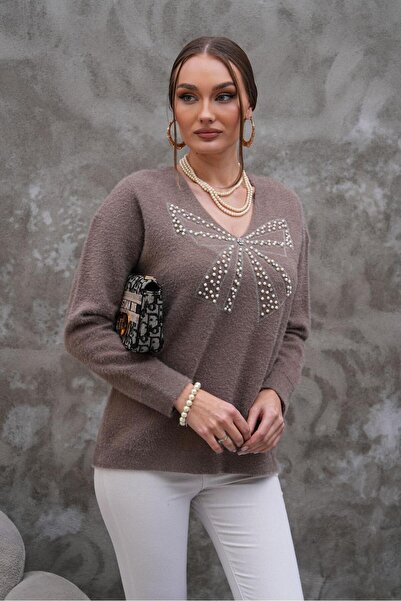 NUR TEKSTİL KADIN ACI KAHVE STANDAR ANORA TİRİKO İNCİ DETAYLI V YAKA KAZAK 36...