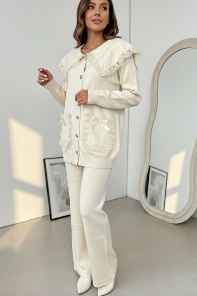 NEWCO Cream Lace Collar Bow Pocket Pearl Button Knitwear Two-Piece Set