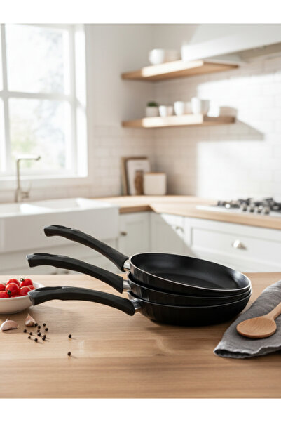 StarHouse 3-Piece Fireproof Non-Stick Pan Set 24 cm - Black