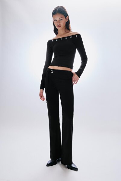 Pull & Bear Çan paça pul detaylı pantolon