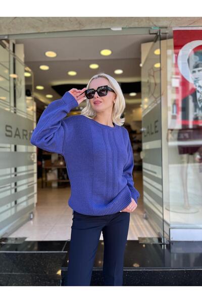 Unique Triko with a Low-Cut Back Detail