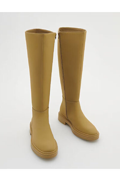 Reserved Boots, Green