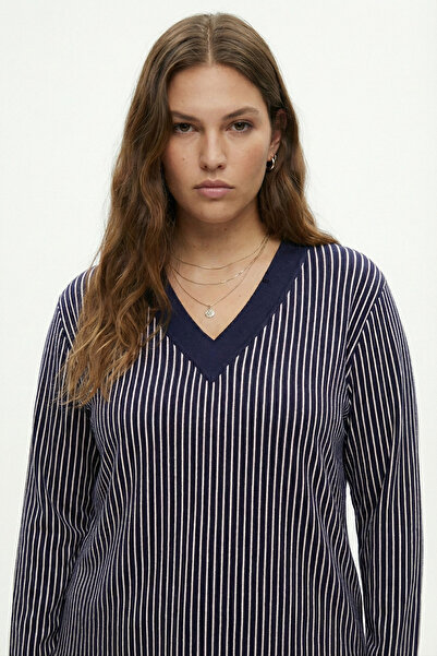 Elisho Μπλούζα από μπαμπού βισκόζη με V-λαιμόκοψη και άνετη εφαρμογή