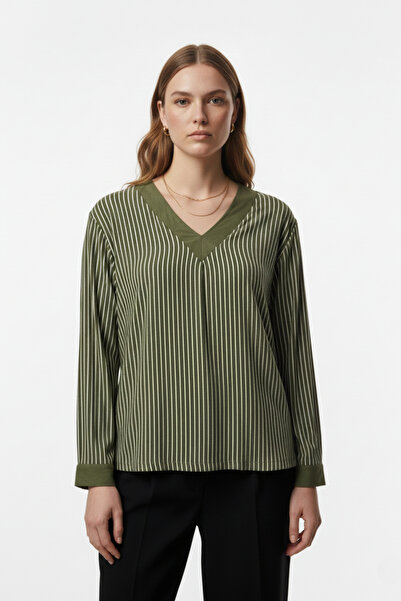 Elisho V-Yaka Ribanalı Rahat Kesim Bambu Viskon Bluz