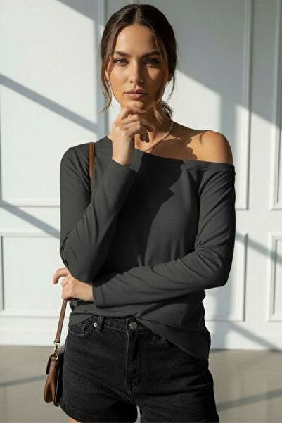 Mood Lab Ανθρακί Γυναικείο μακρυμάνικο μπλουζάκι με λαιμόκοψη και άνετη εφαρμογή