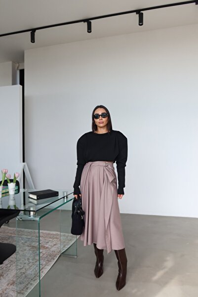 Özge Özgenç Pleated Skirt with Button and Belt Detail