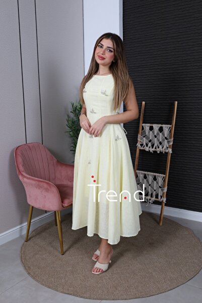 TREND Lemon-Colored Dress with Embroidery