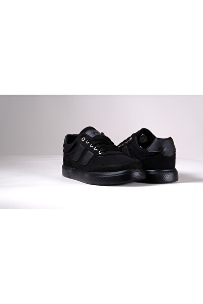 FREE MADENO SİYAH DÜZ TABAN UNİSEX ŞIK VE RAHAT SPOR AYAKKABI