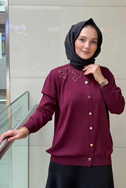 Ghisa Buttoned Knit Cardigan with Bird Embroidery on the Shoulder