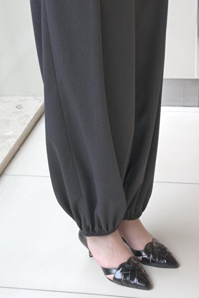 Ghisa Pleated Loose Pants with Elasticated Cuffs