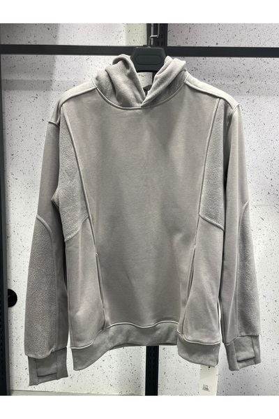 VAIA A stylish men's pullover with distinctive side details and a soft, warm material for a complete look.