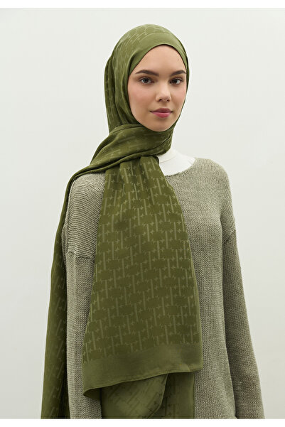 Freshscarfs شال جاكار قطني مطرز بحروف أبجدية بلون كاكي عسكري