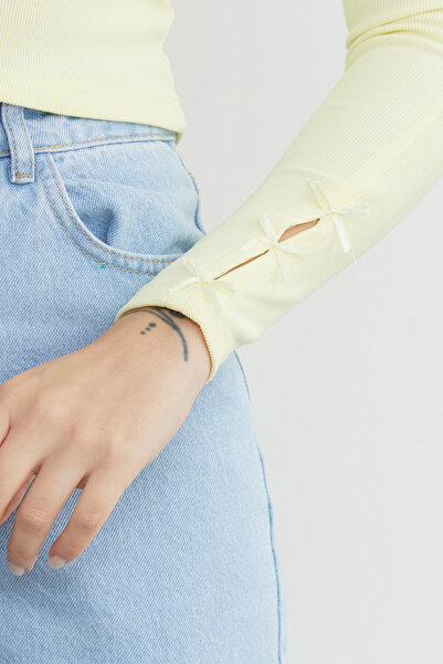 Fulla Moda κοτλέ Μπλούζα με λεπτομέρεια φιόγκου στα μανίκια