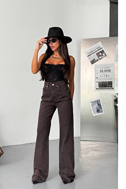 Joana Blugi Latifa maro din piele ecologică la modă